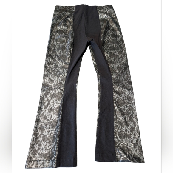 Luxury Snake Print Genuine Leather Front Pants - Gray & Black - Size XL - Picture 3 of 8